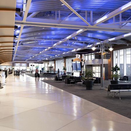 Holiday Inn Express Hotel & Suites Greensboro - Airport Area By Ihg Экстерьер фото