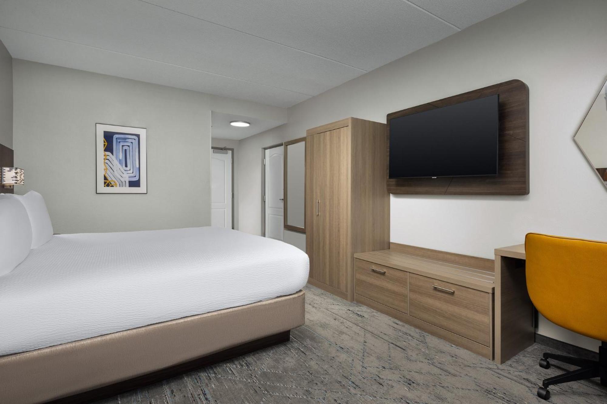 Holiday Inn Express Hotel & Suites Greensboro - Airport Area By Ihg Экстерьер фото