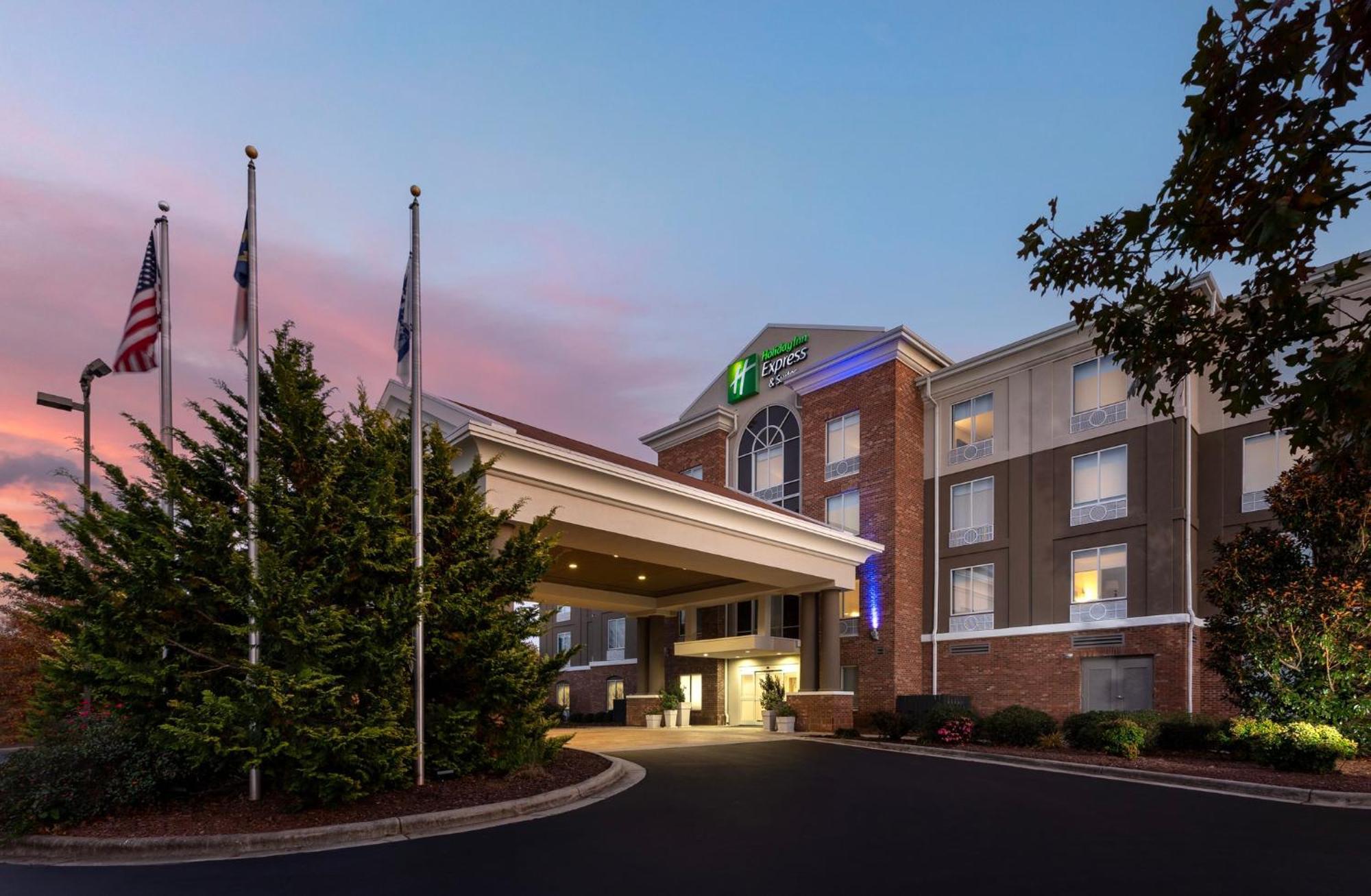 Holiday Inn Express Hotel & Suites Greensboro - Airport Area By Ihg Экстерьер фото