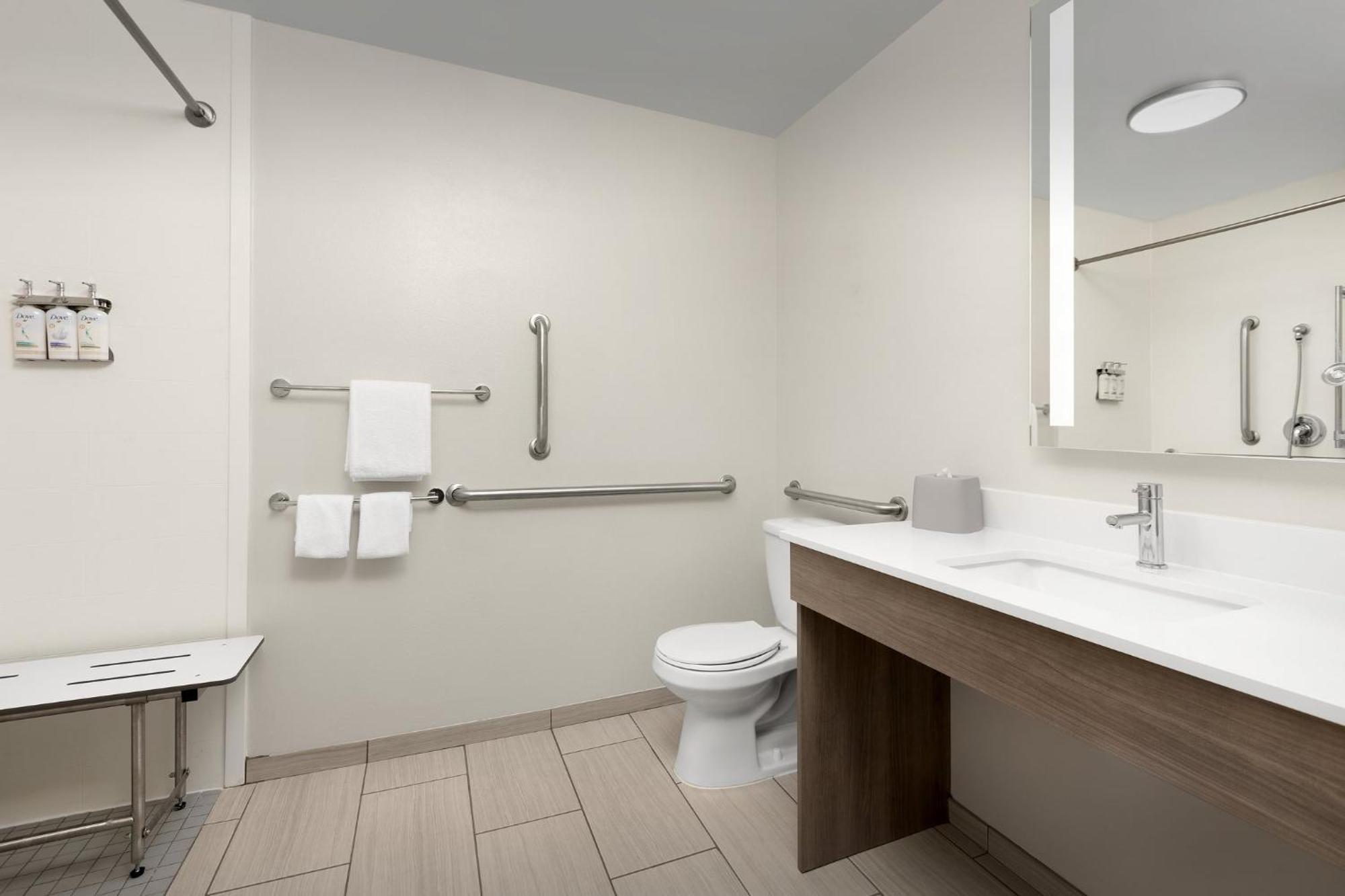 Holiday Inn Express Hotel & Suites Greensboro - Airport Area By Ihg Экстерьер фото