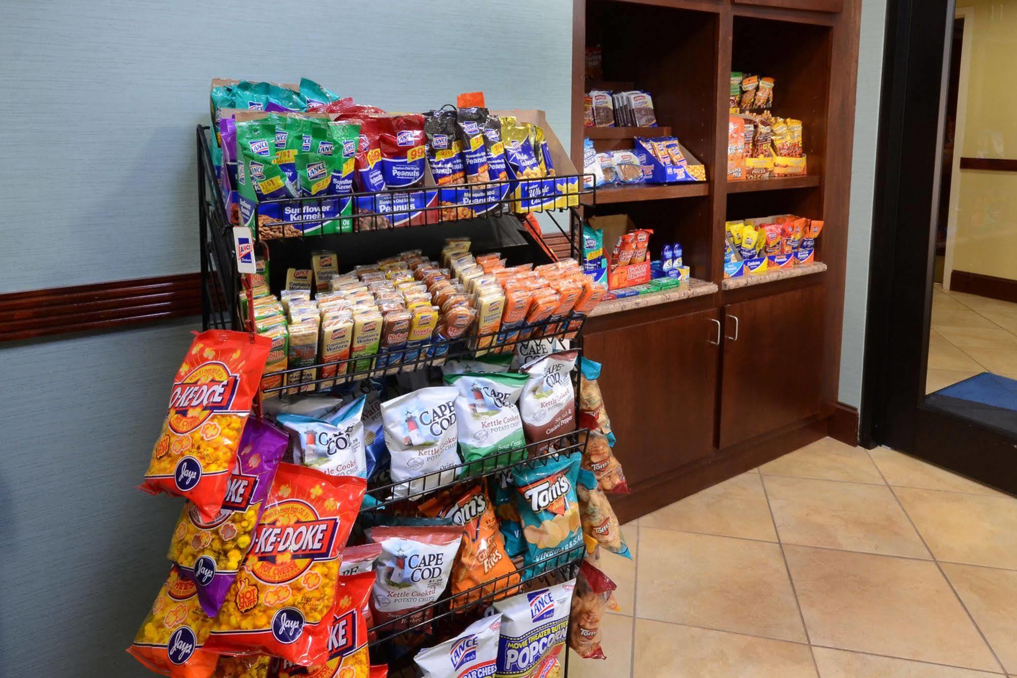 Holiday Inn Express Hotel & Suites Greensboro - Airport Area By Ihg Экстерьер фото