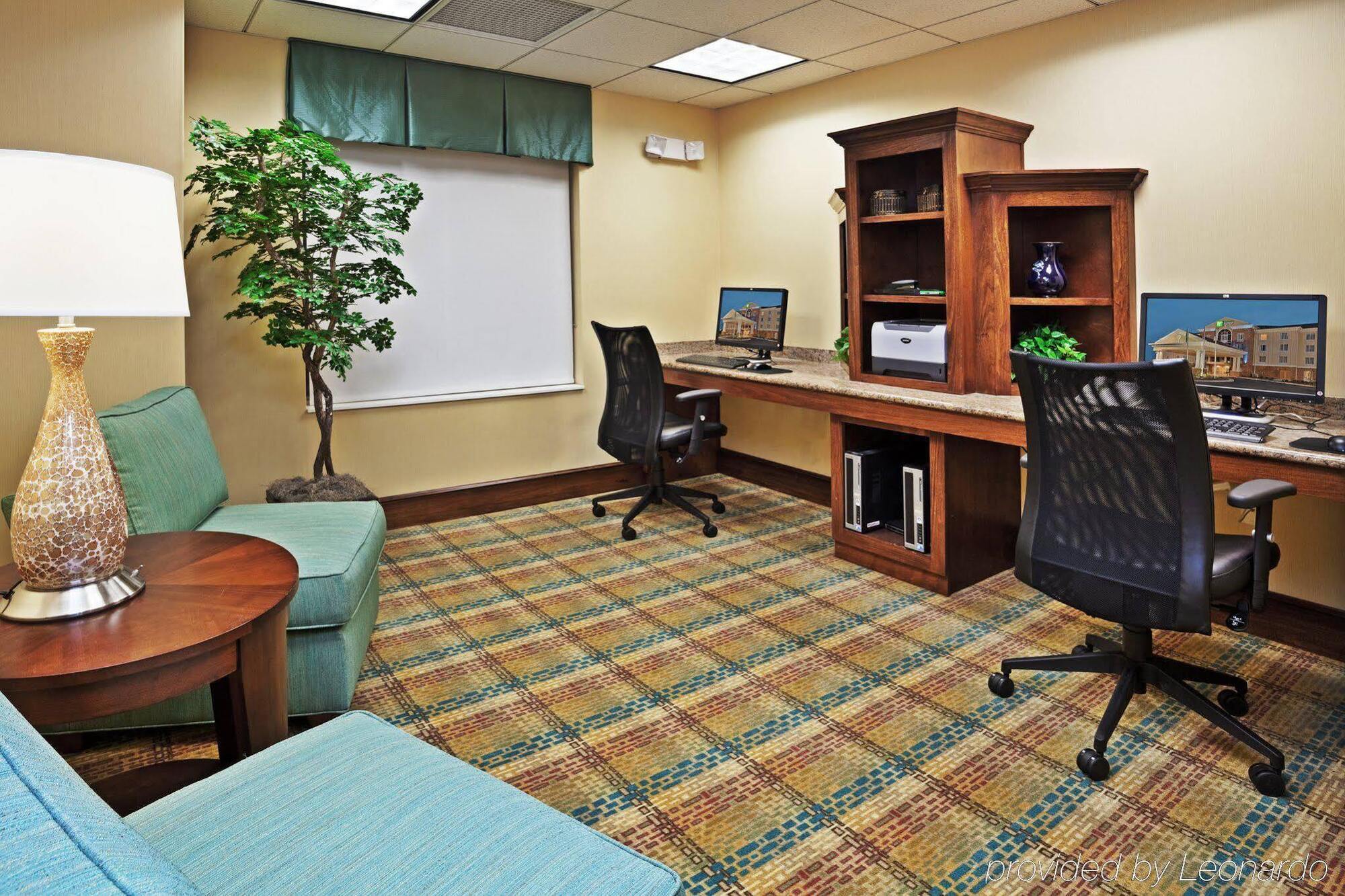Holiday Inn Express Hotel & Suites Greensboro - Airport Area By Ihg Экстерьер фото